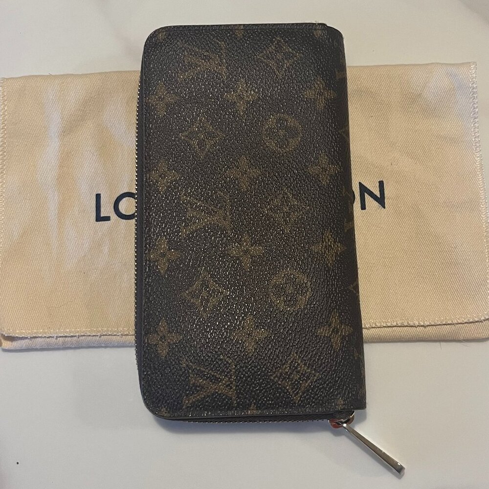 Louis Vuitton Monogram Zippy Wallet Zip Around + Dust Bag - Picture 2 of 14